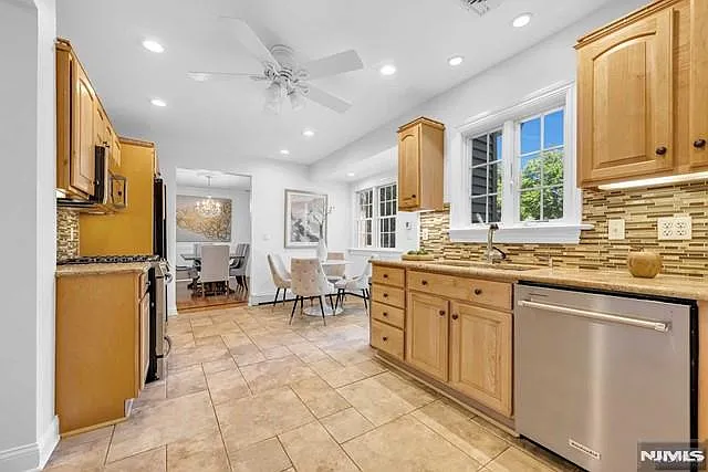 356 N Farview Ave — Photo 5
