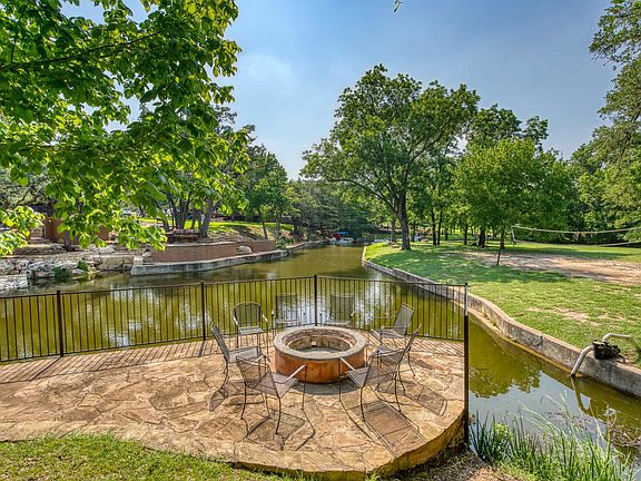 5th image of 1301 Longhorn Dr