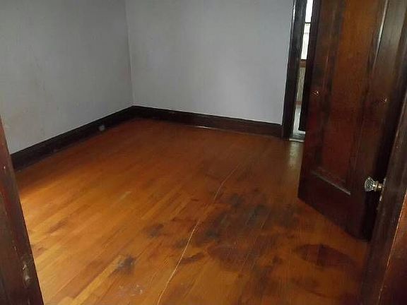 5th image of 1043 S 24th Ave