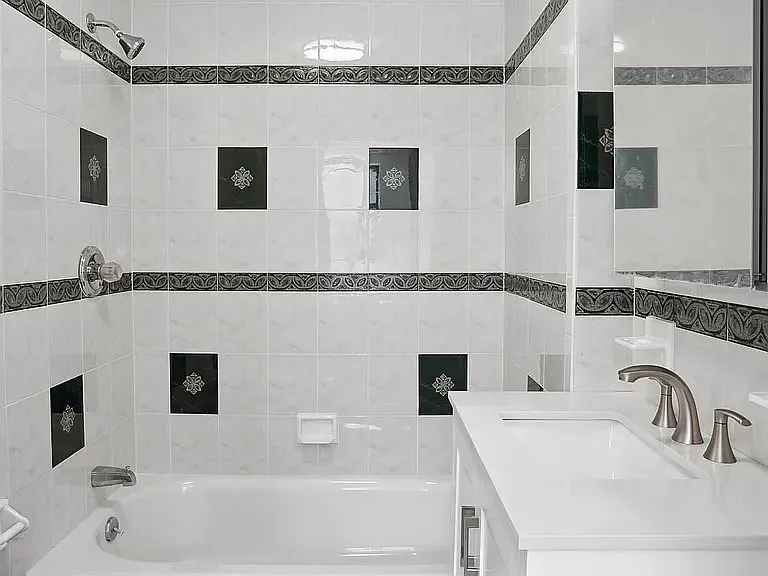 211 5th Ave #1 — Photo 5