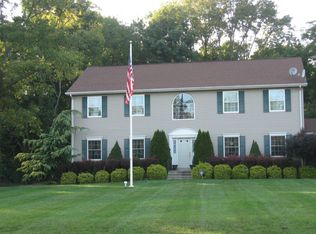 3 Greentree Dr, Andover, NJ 07821