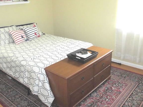 2nd back bedroom