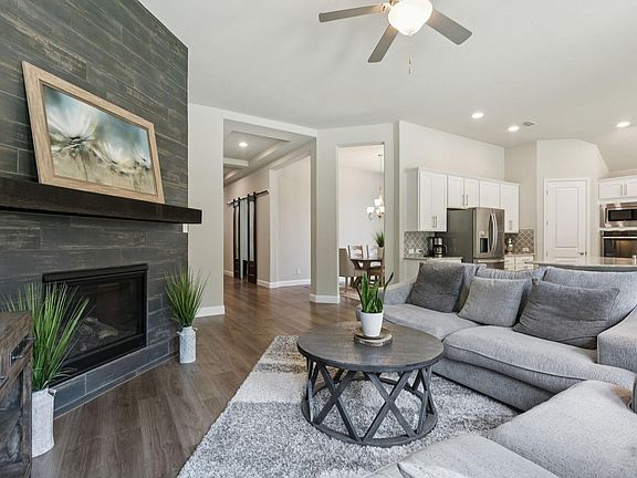 5th image of 2121 Demarsh Ln