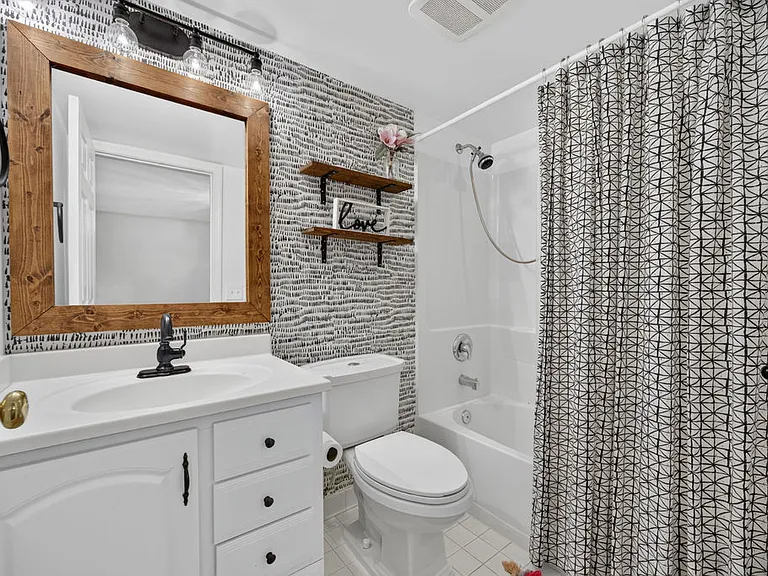 2190 Cartwright Pl — Photo 44