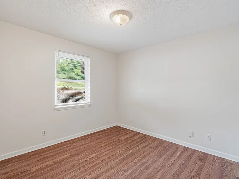 476 E Red Bud Rd #0 — Photo 6
