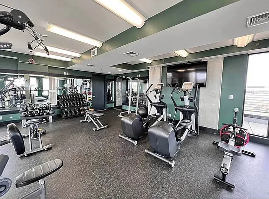 Rented by ERNY LLC | media 18