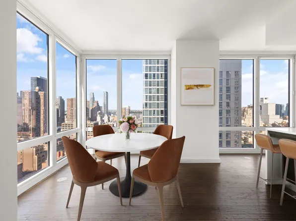 247 West 46th Street image 2 of 10