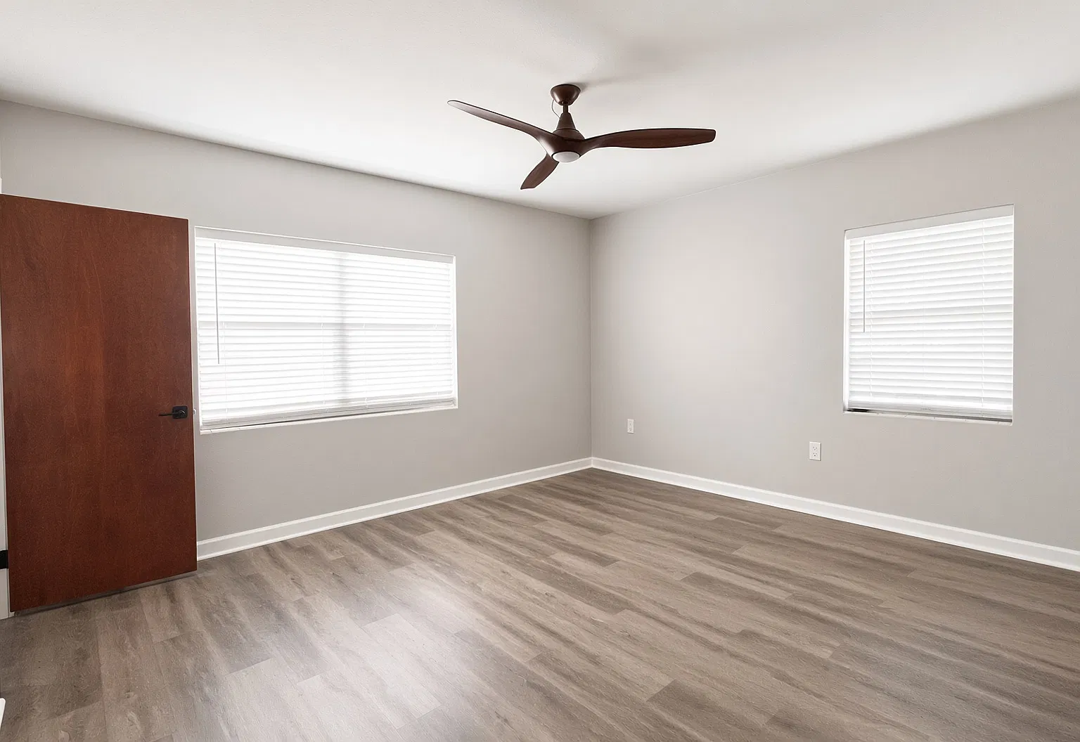 2 bed, 1023 sqft, $1,995 — Photo 4