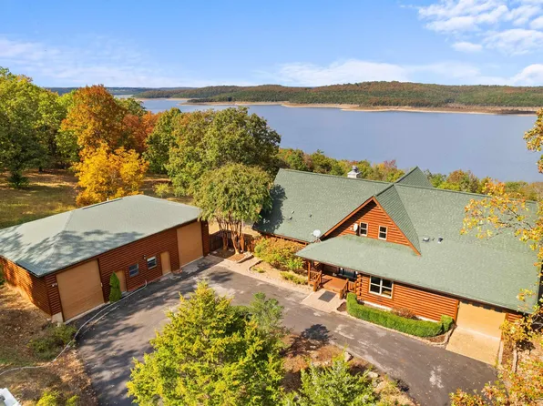 142 North Point, Yellville, AR 72687
