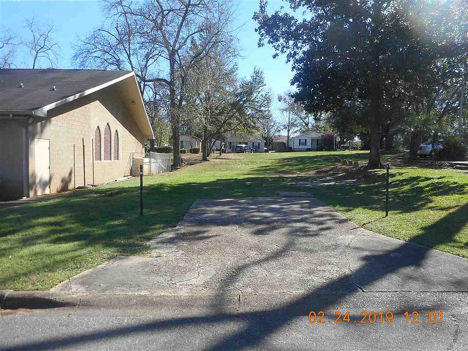 1st image of 2141 Daisy St