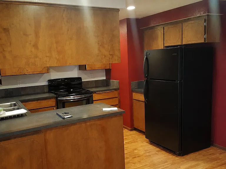 3138 SE Hathaway Dr — Photo 4