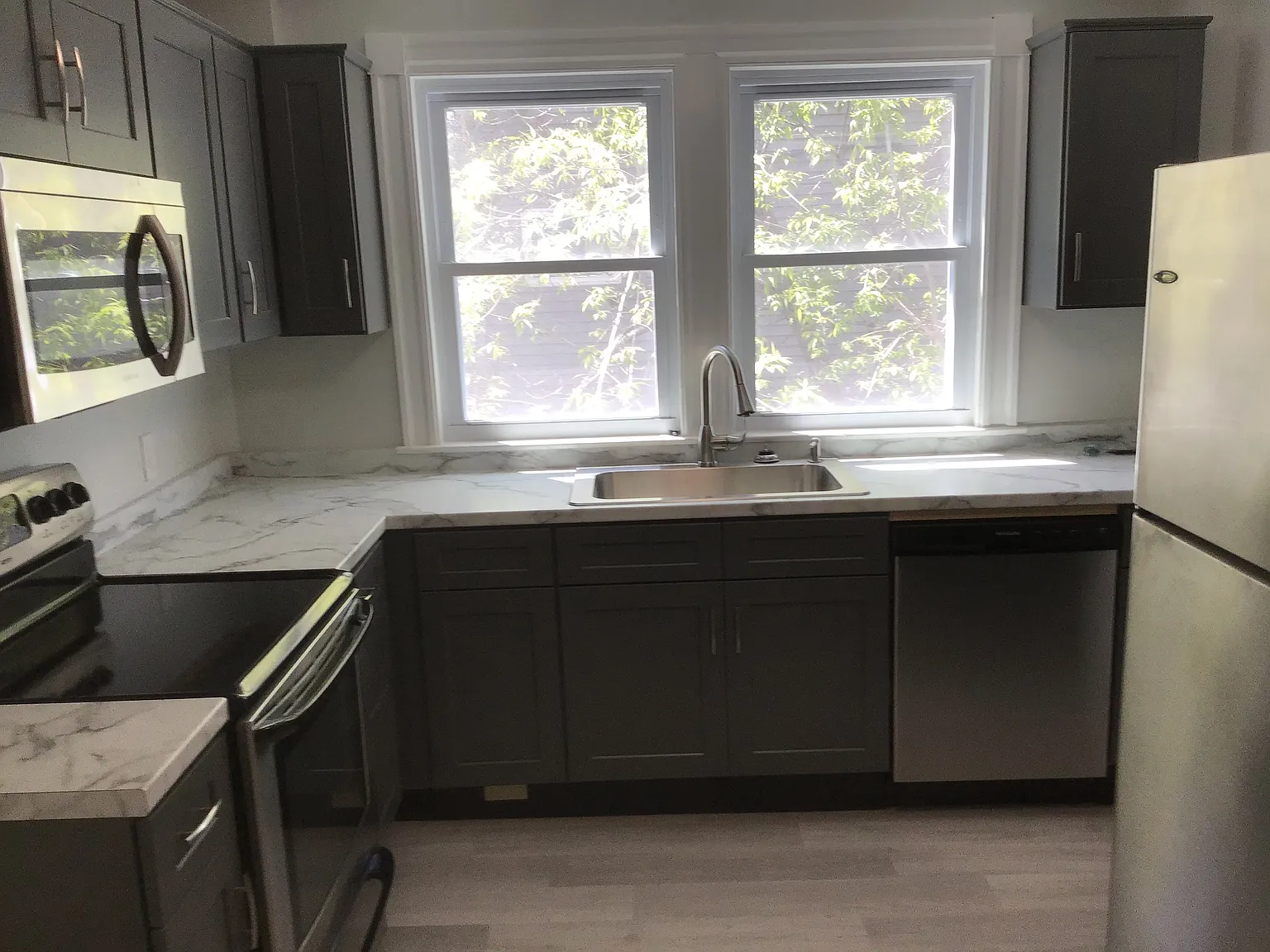 2 bed, 1200 sqft, $1,980 — Photo 1