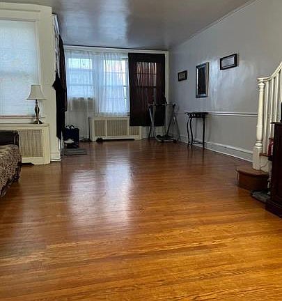 5th image of 3428 Saint Vincent St