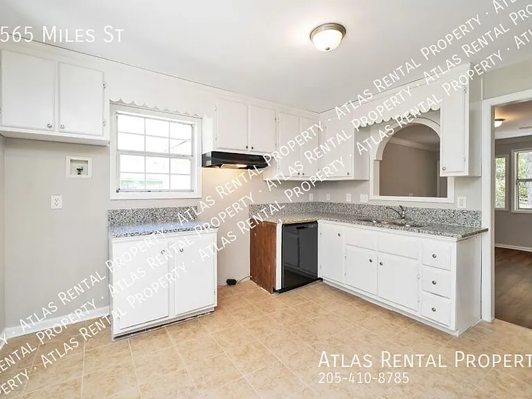 1565 Miles St — Photo 12