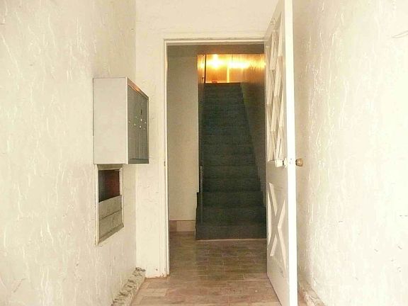 Ground-Stair