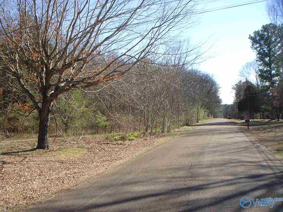 1st image of Columbian Ln NE