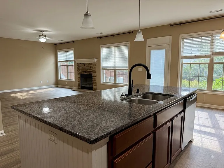 4127 Katherine Pl — Photo 7