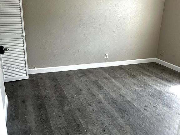 5th image of 6593 Boulevard Of Champions
