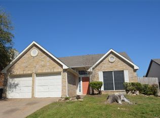 10028 Long Rifle Dr, Fort Worth, TX 76108