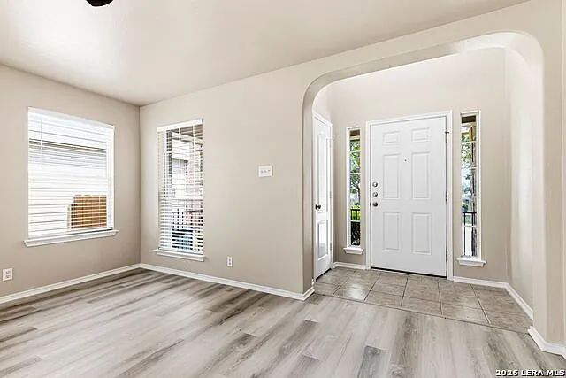 3 bed, 2.5 bath, 2361 sqft, $1,950 — Photo 4