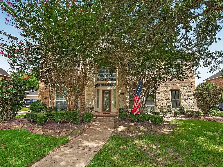 1715 Lake Quitman Dr — Photo 3