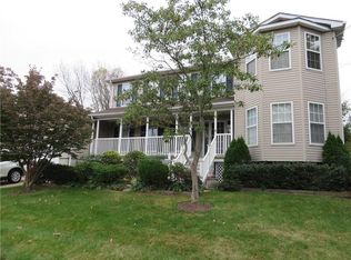 2 Roma St, Sayreville, NJ 08872