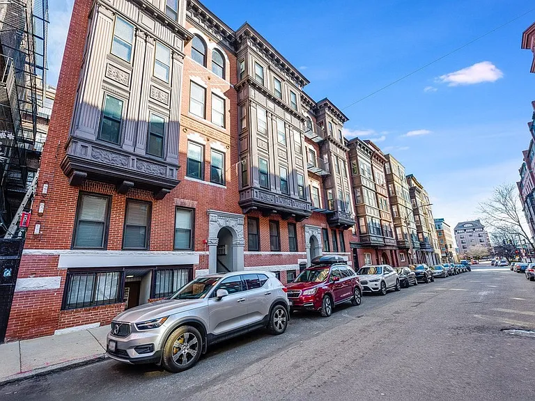 8 Battery St #14 — Photo 26