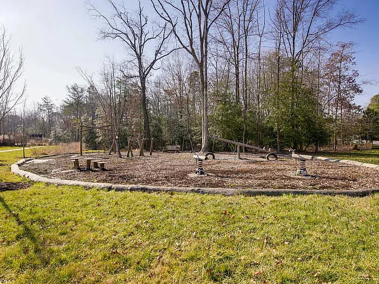 517 Pebblebrook Ln — Photo 28