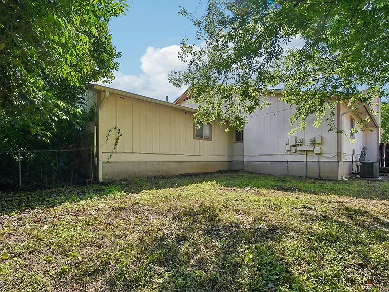 809 Sirocco Dr #A — Photo 28