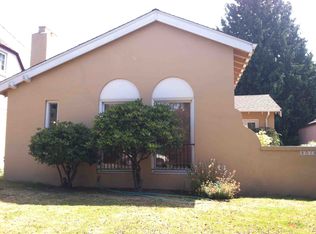 8016 Roosevelt Way NE, Seattle, WA 98115