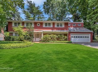 120 Chestnut Rd, Manhasset, NY 11030