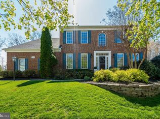 26163 Glasgow Dr, Chantilly, VA 20152