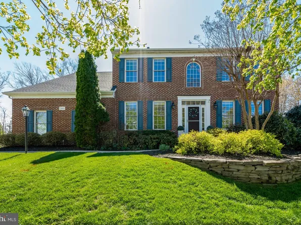 26163 Glasgow Dr, Chantilly, VA 20152