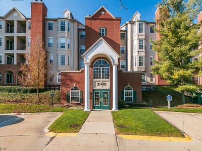 240 Fox Hollow Dr APT 210, Mayfield Heights, OH, 44124