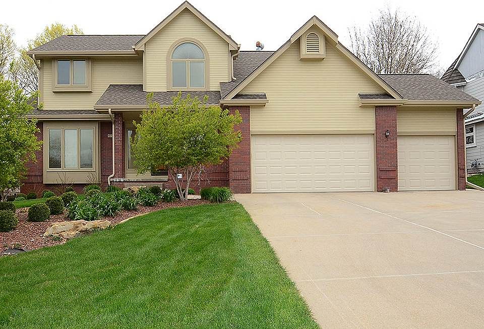 1st image of 4715 S 162nd Ave