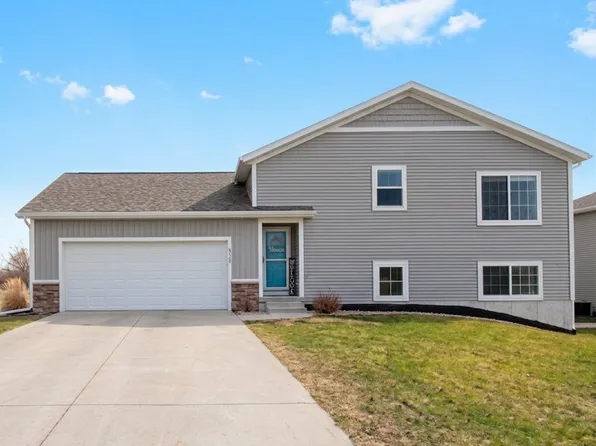 3126 Shooks Dr, Hudsonville, MI 49426