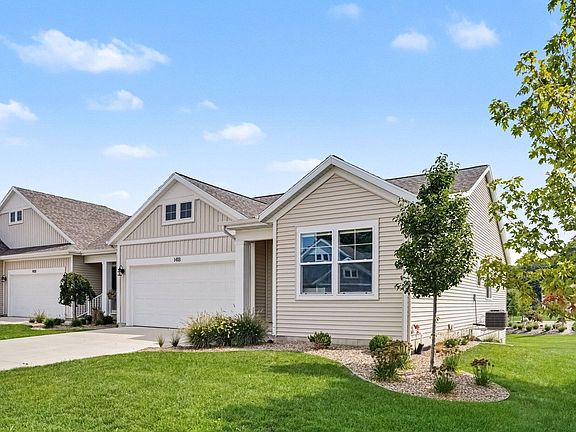 3rd image of 1418 N Village Cir