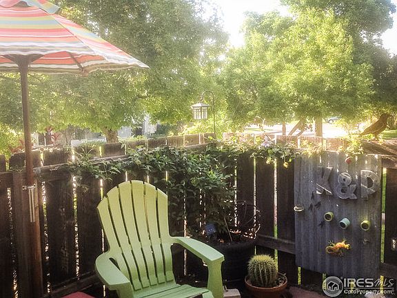 Summer Photo of Courtyard