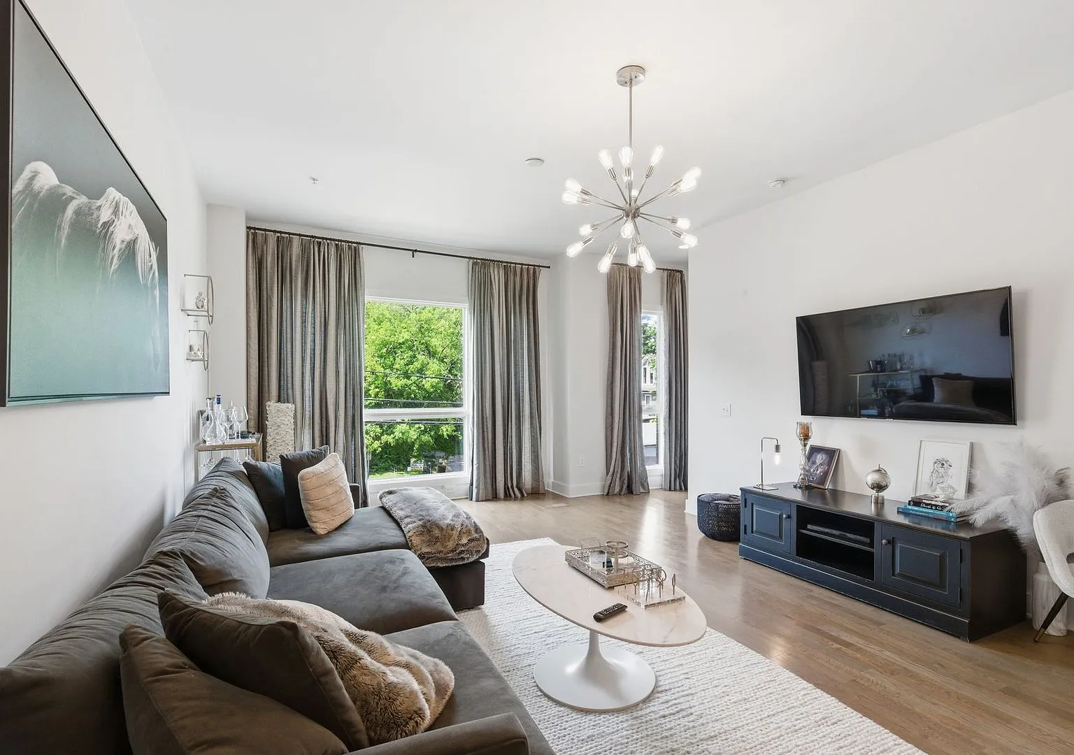 12 South Living, Reimagined Modern 3BD/3.5BA Townhome with 2 Car Garage. Washer Dryer Included | ... — Photo 2