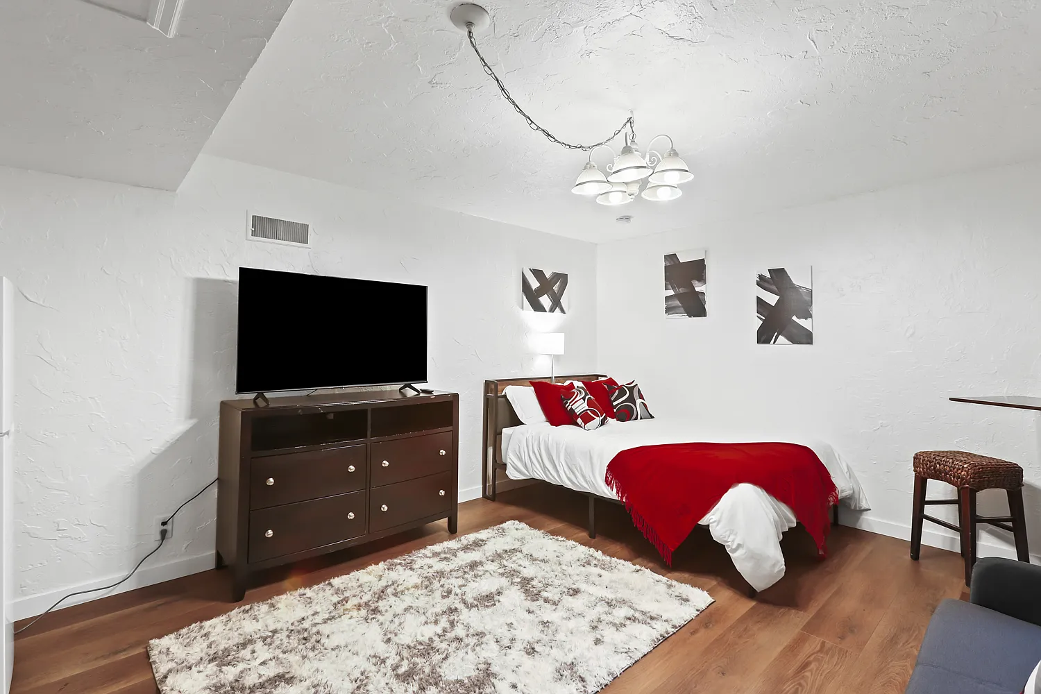 Studio, 540 sqft, $1,400 — Photo 1