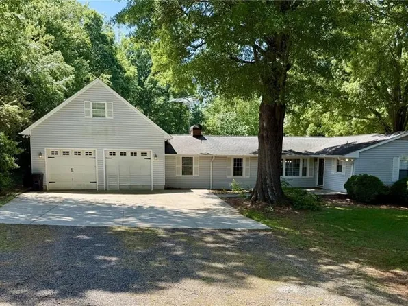 180 Sharmill Dr, Reidsville, NC 27320