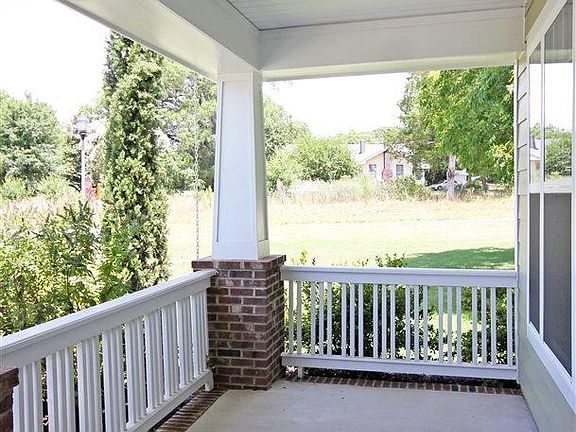 2nd image of 101 Hayworth Dr