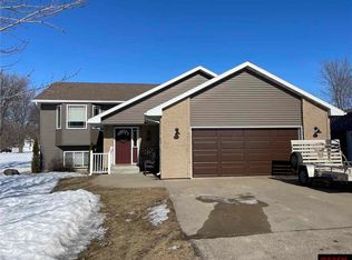 111 5th St SE, Geneva, MN 56035