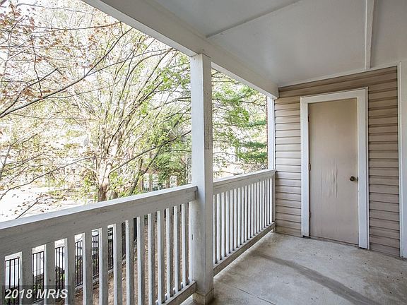 3rd image of 1504 Lincoln Way APT 217
