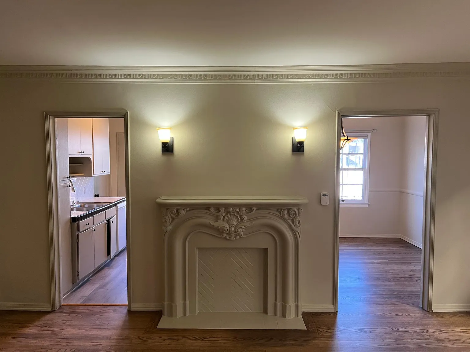 2 bed, 1050 sqft, $3,150 — Photo 1