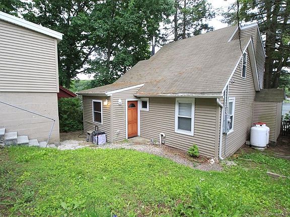 2nd image of 122 Lake Plymouth Blvd