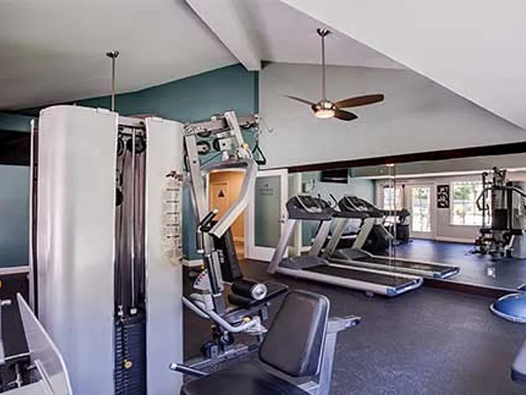 Waterstone Alta Loma Apartments — Photo 16