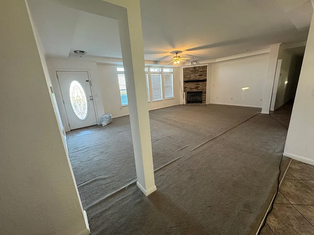 4 bed, 3.0 bath, 2800 sqft, $2,500 — Photo 3