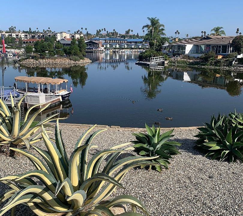 1st image of 1486 La Linda Dr