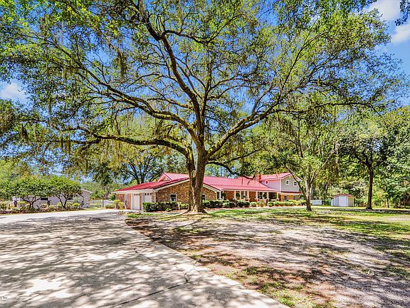 2nd image of 544 Magnolia Ave